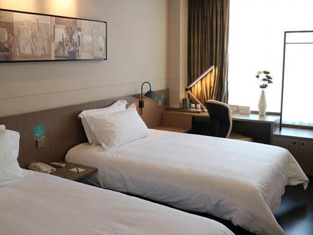Jinjiang Inn Select Xining West Wusi Road New Hualian Square Extérieur photo